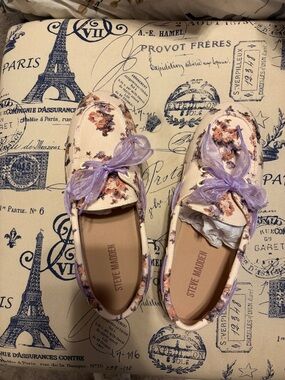 Steve Madden Floral Canvas Loafers in Cream and Lavender
